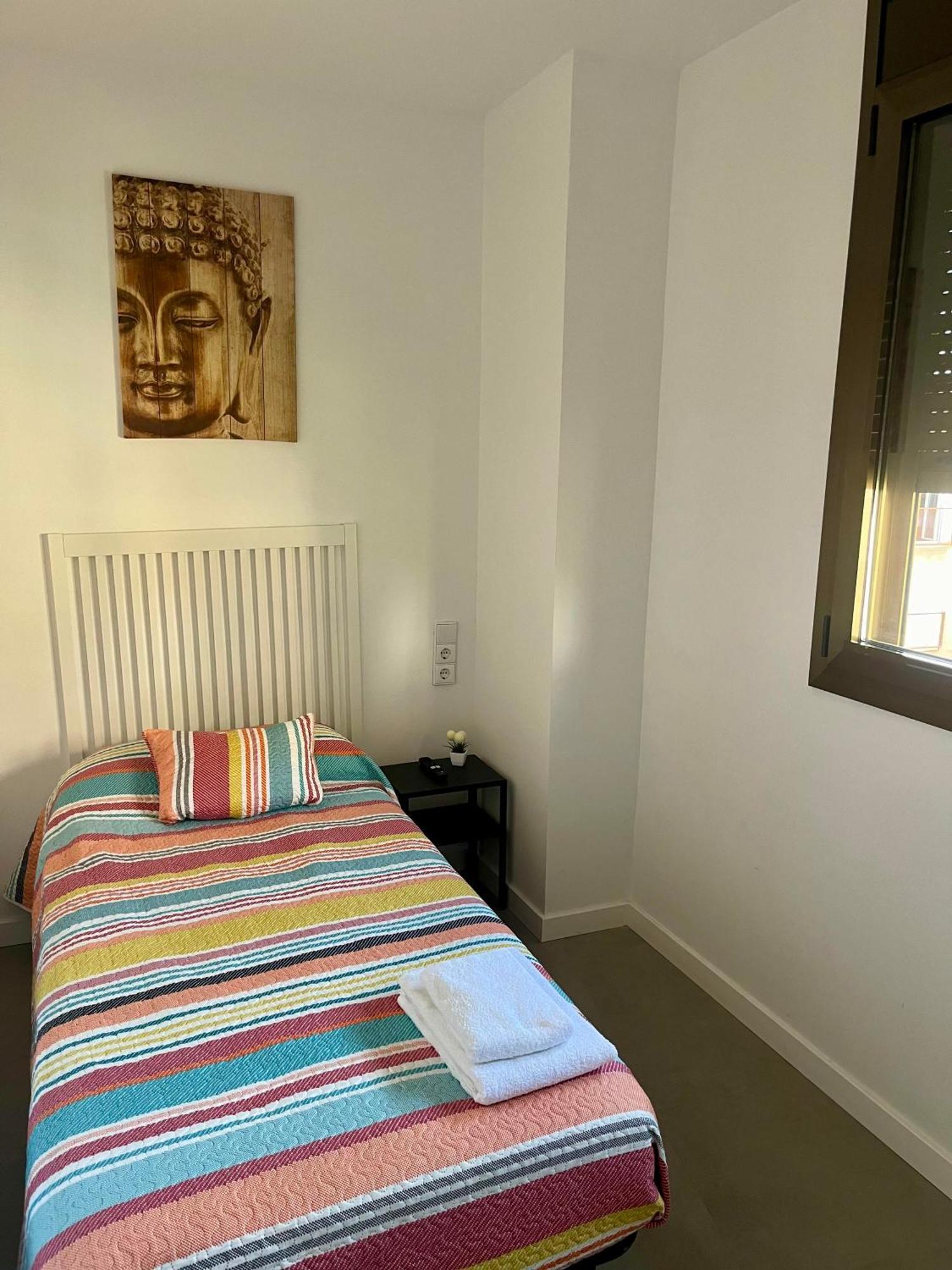 Hostal La Masia 만레사 외부 사진