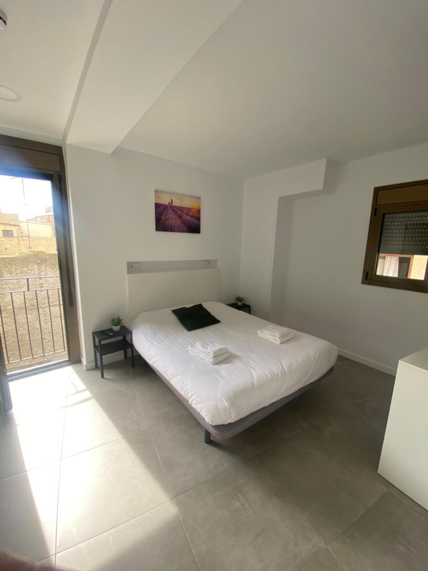 Hostal La Masia 만레사 외부 사진