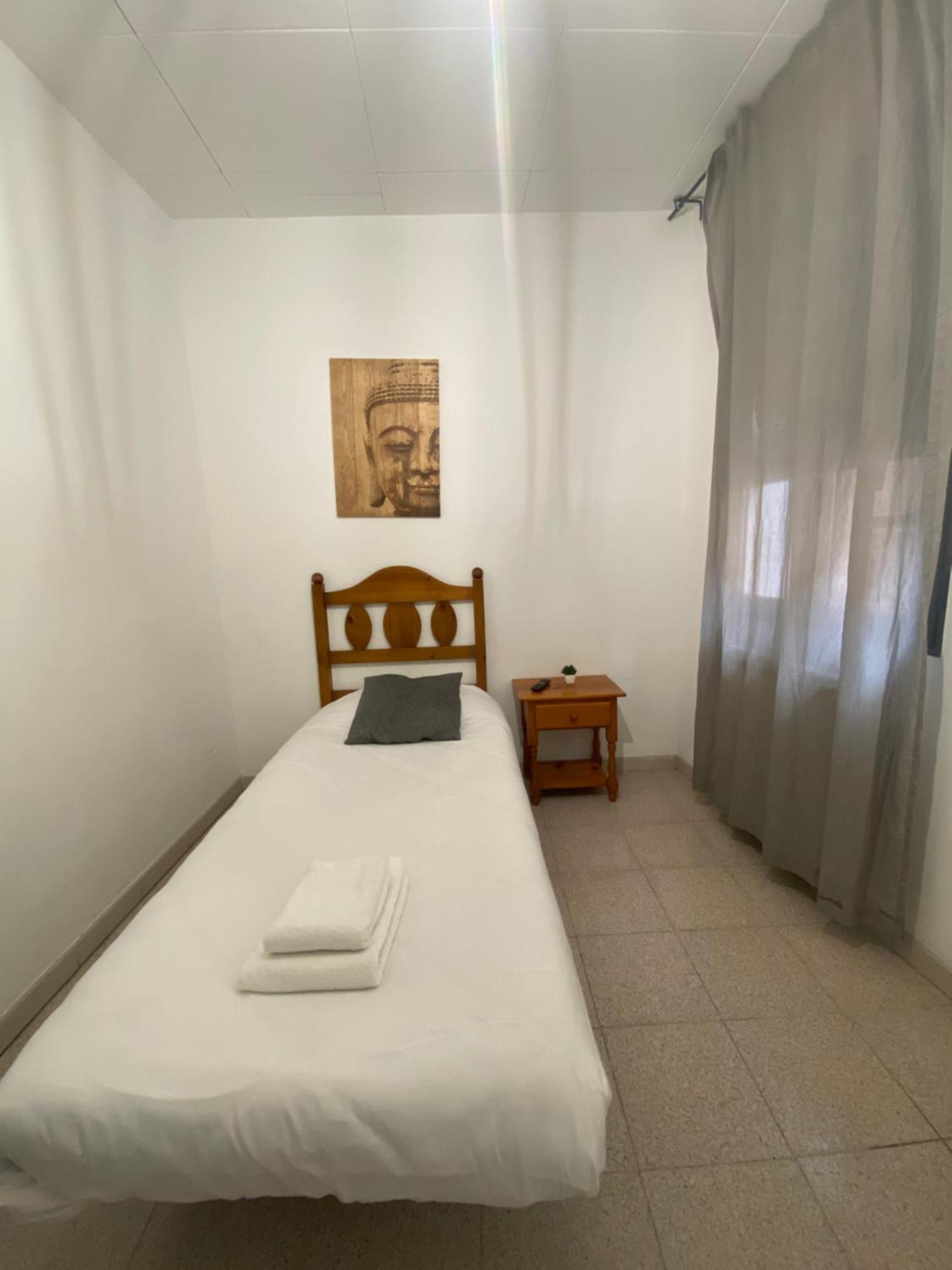 Hostal La Masia 만레사 외부 사진