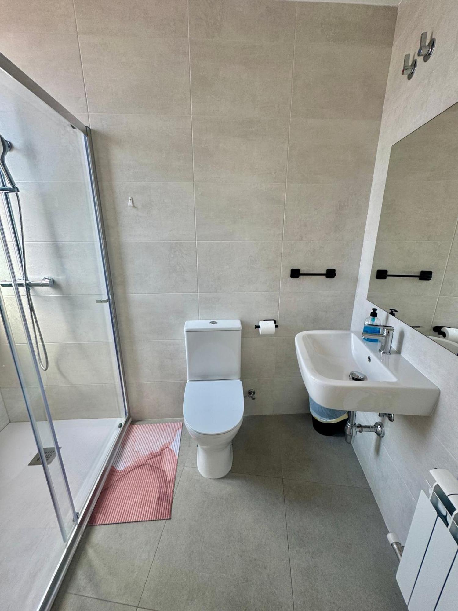 Hostal La Masia 만레사 외부 사진